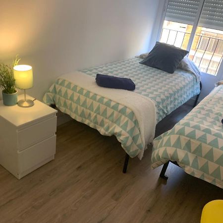 Centro Grupos Malaga Parking Gratis 3 Apartment Ngoại thất bức ảnh