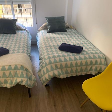 Centro Grupos Malaga Parking Gratis 3 Apartment Ngoại thất bức ảnh