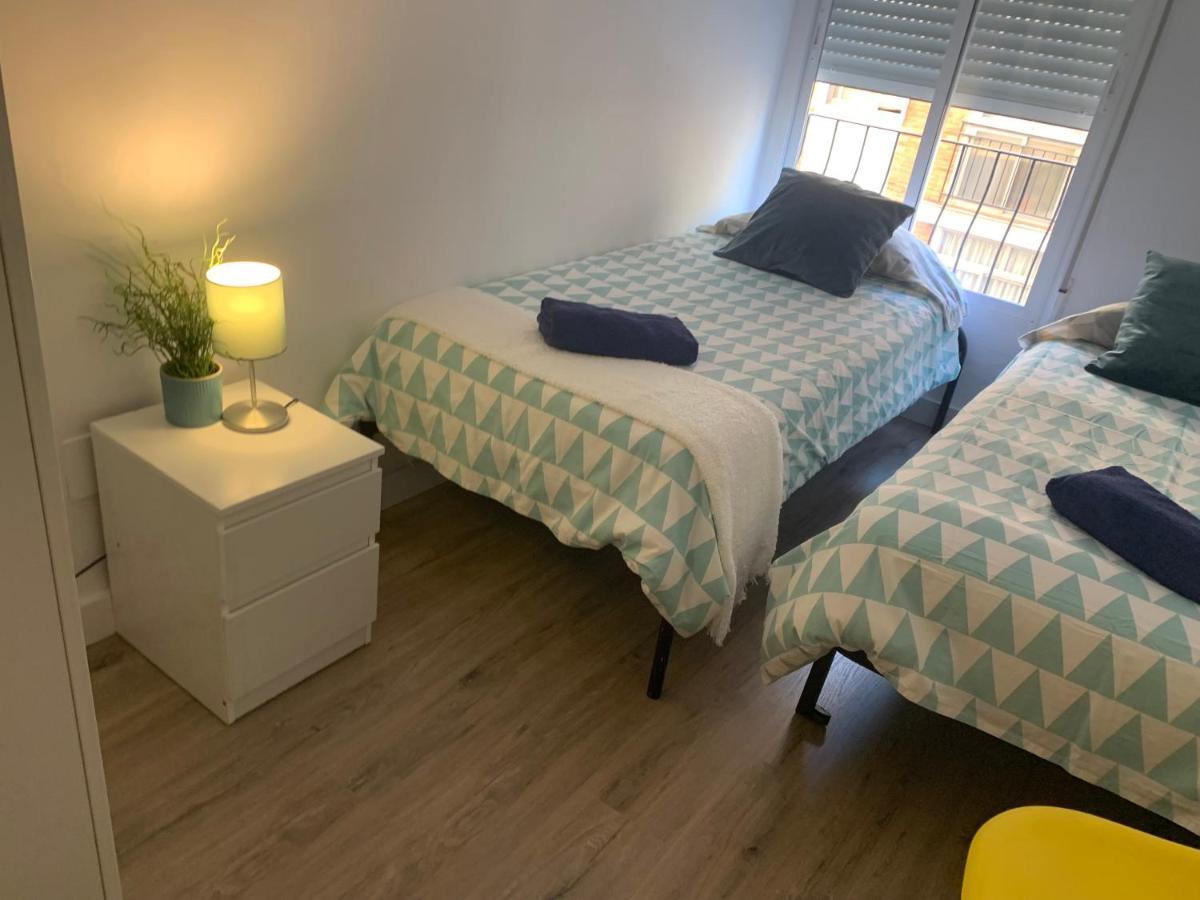 Centro Grupos Malaga Parking Gratis 3 Apartment Ngoại thất bức ảnh
